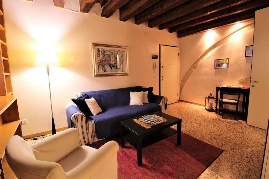 San Marco Charming Apartment With Canal View Венеция Экстерьер фото